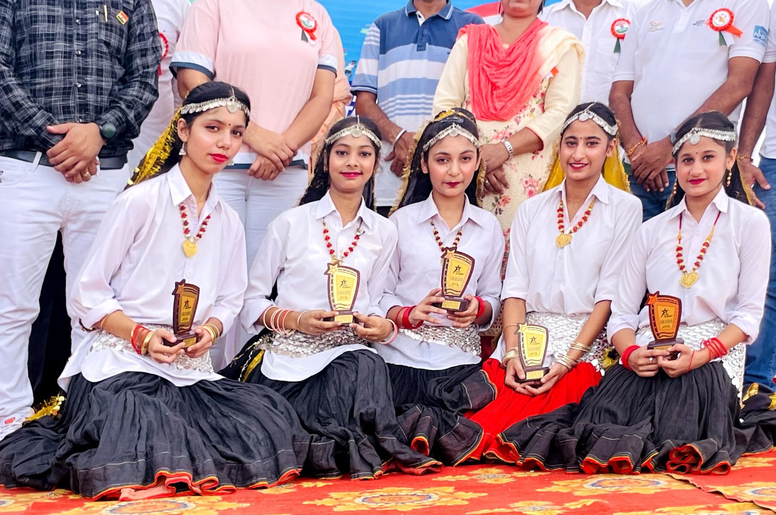“Cultural Dance Performance – Celebrating Indian Tradition”