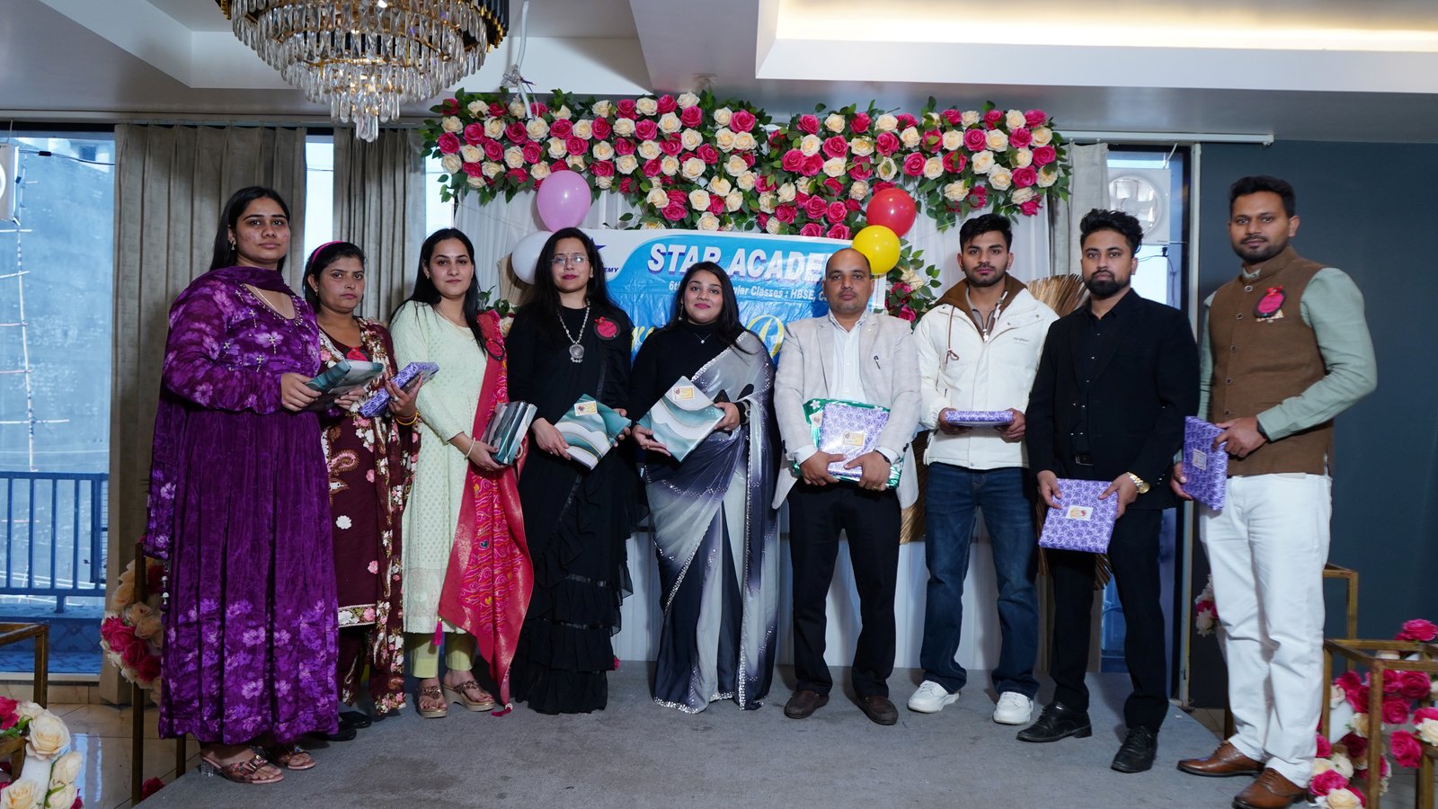 हंसी-खुशी, यादों और भावनाओं से सजा विद्यार्थियों का यादगार विदाई समारोह