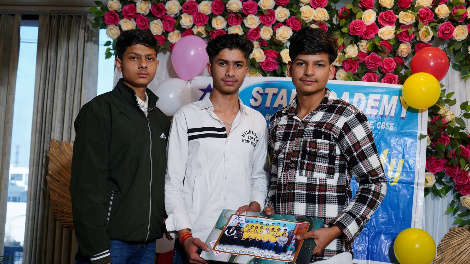 हंसी-खुशी, यादों और भावनाओं से सजा विद्यार्थियों का यादगार विदाई समारोह